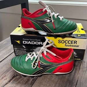 Great condition Diadora Cattura Premier Soccer Cleats size 12 green red gold ⚽️